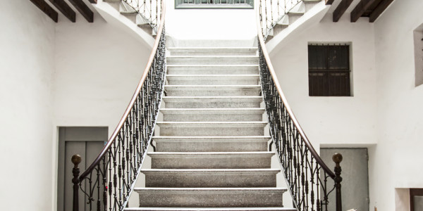 Rehabilitación y Restauración de Fachadas en Alcobendas · Pintado de Escaleras, Patios Interiores, Patios de Luces, Ascensores