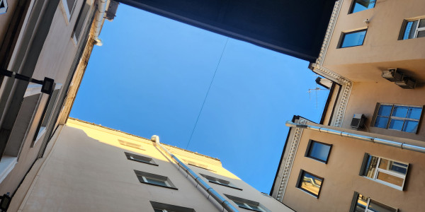 Trabajos Verticales en Fachadas de Edificios / Viviendas en Alcobendas · Pintado de Fachadas y Patios Interiores de Luces